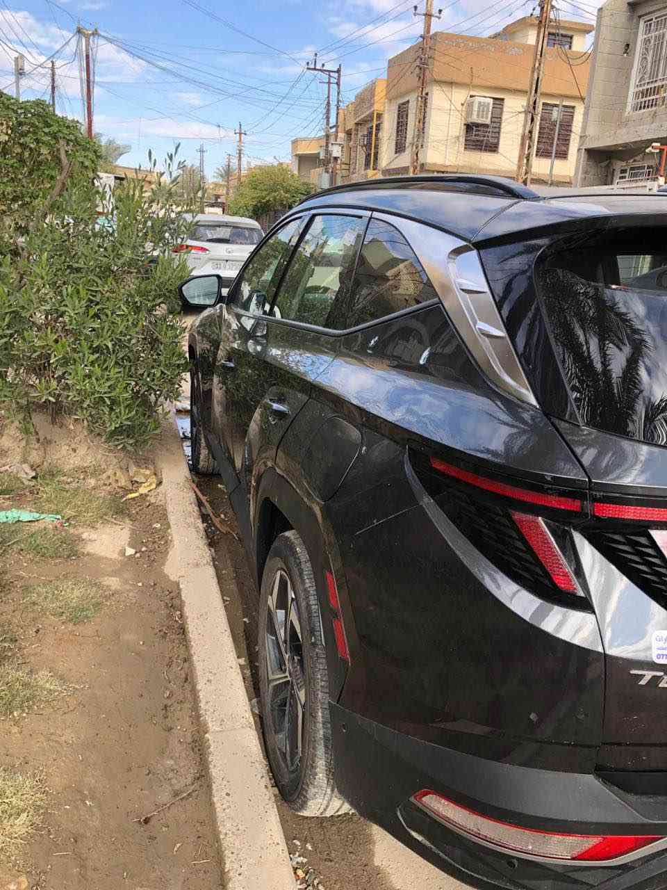 السلام عليكم توسان ٢٠٢٤ فول  ماشية ٢٤ الف كيلو سونارها مرفق بالصورة رقم بغداد مكانها حي الجهاد 
للتواصل *********** واتساب فقط السعر ١٩٠ وبيها مجال بسيط بدون ايرباك Colombo, Sri Lanka
