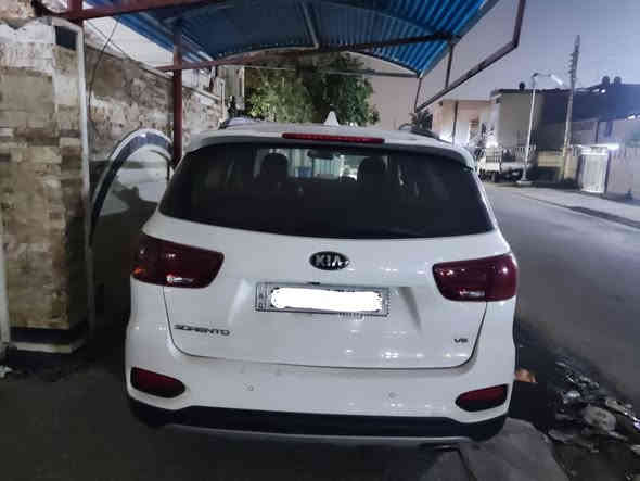 السلام عليكم
للبيع كيا سورنتو خليجي 

موديل 2020 اللون ابيض

رقم بغداد الجديد سنويه 

وهزه جديده بإسمي 

مواصفات 

اريل نفگيشن

شاشه كامرا

بصمه 

بصمه ابواب 

يدات نيكل 

لد نهاري 

لايت زنون 

دبل شباك

مري شفط 

اشارة مري 

اشارة ترحيب ابواب

حساس امامي 

حساس خلفي 

باب خلفي كهرباء 

ويل كروم 

محرك 6 سلندر 

كير اوتوماتيك 8 نمر

تحكم استيران جيهتين

شاحن وايرلس 

بردات خلفيه 

كشنات جلد 

كشنات كهرباء٢

7 راكب 

3 قطع تبريد

شاحن مبايل لا سلكي

شاحن USB خلفي

السعر 260 قابل للتفاوض

مكان السياره بغداد حي العامل

تلفون ***********
