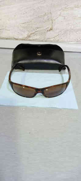 نظارة ماركة سيرينجيتي بيسانو ايطالي اصلي 
عدسة فوتوكروماتيك، 
فلتر uv400 و بوليرايز ، لحماية عين من أشعة فوق البنفسجية
انتاج تسعينات 
نضيفة جدا جدا
للاستفسار واتس اب : ***********
