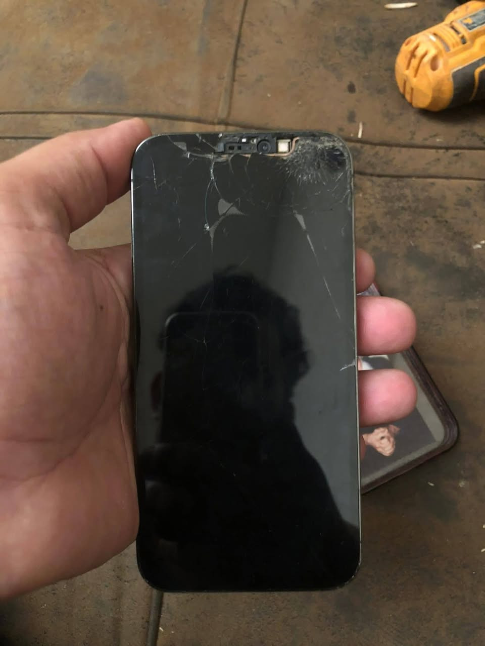 ايفون ١٢ برو    
ارخص ايفون١٢ برو  ذاكره ٥١٢ فيس ايدي متوقف 
بي فقط هذا الفطر بلكلاس وما مأثر على اللمس ابد 
بطارية ٩١ كلش زين صرفها (مستبدلة تفصيخ  مراوس  بايباد 9ابل او إيفون فقط بغداد البلديات ***********

