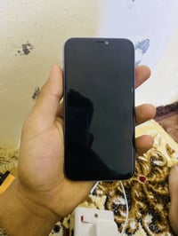 آيفون ١١ • ذاكرة ١٢٨ • بطارية ٧٣٪