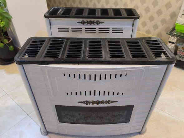 سلام عليكم صوبات غازيه نوع ايراني مستعمله قليل جدا عدد 2 مع انابيب تصريف غاز صناعه خاصه لايران نظيفات للبيع حله *********** سعر الواحده 100 الف
