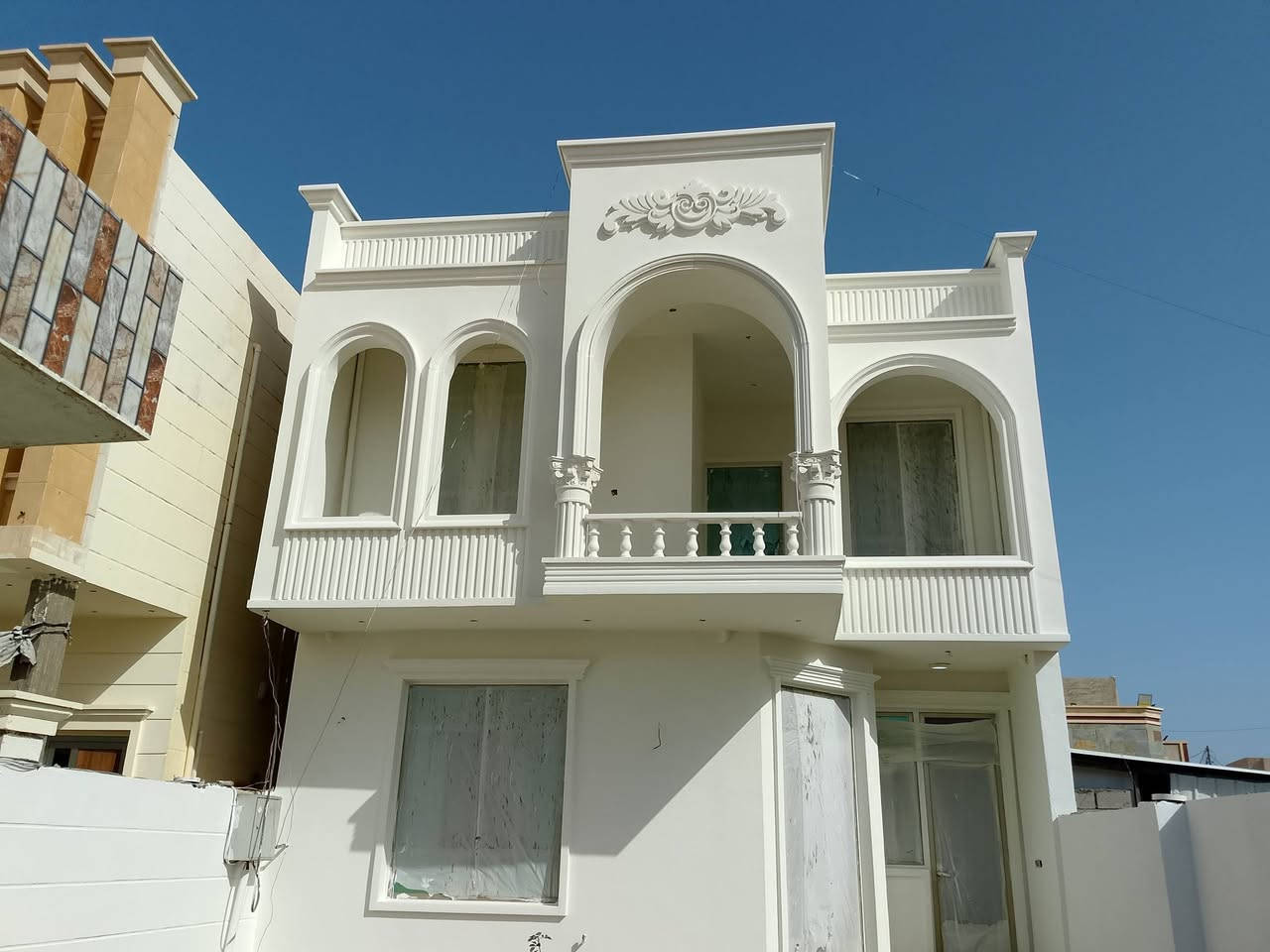 تم بحمد الله انهاء العمل في بيت الدكتور فراس جاسم محمد جراد حيث تتويج نهايات السعيدة من بداية عملنا حسب الصور المرفقة أدناه.بادارة المهندس أحمد الحجي ***********
