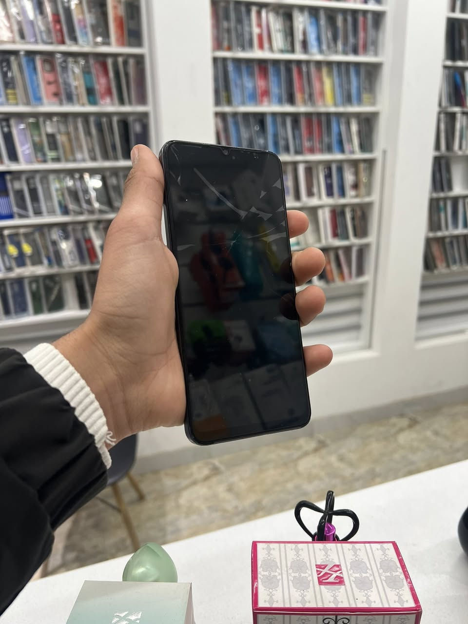 السلام عليكم
ريلمي نوت 50 🔥

الجهاز بلادي مامفتوح كله شغار على اخر حبايه 

( اتصال . انترنيت . كاميرا . برامج )

فقط فطور خفيفه بالشاشه مثل ما موضح كدامكم

ذاكره 128

السعر 70 الف فقط 🔥. 

الرمادي التأميم شارع النخيل مكتب گولدن ستور 📍

للاستفسار 

***********
