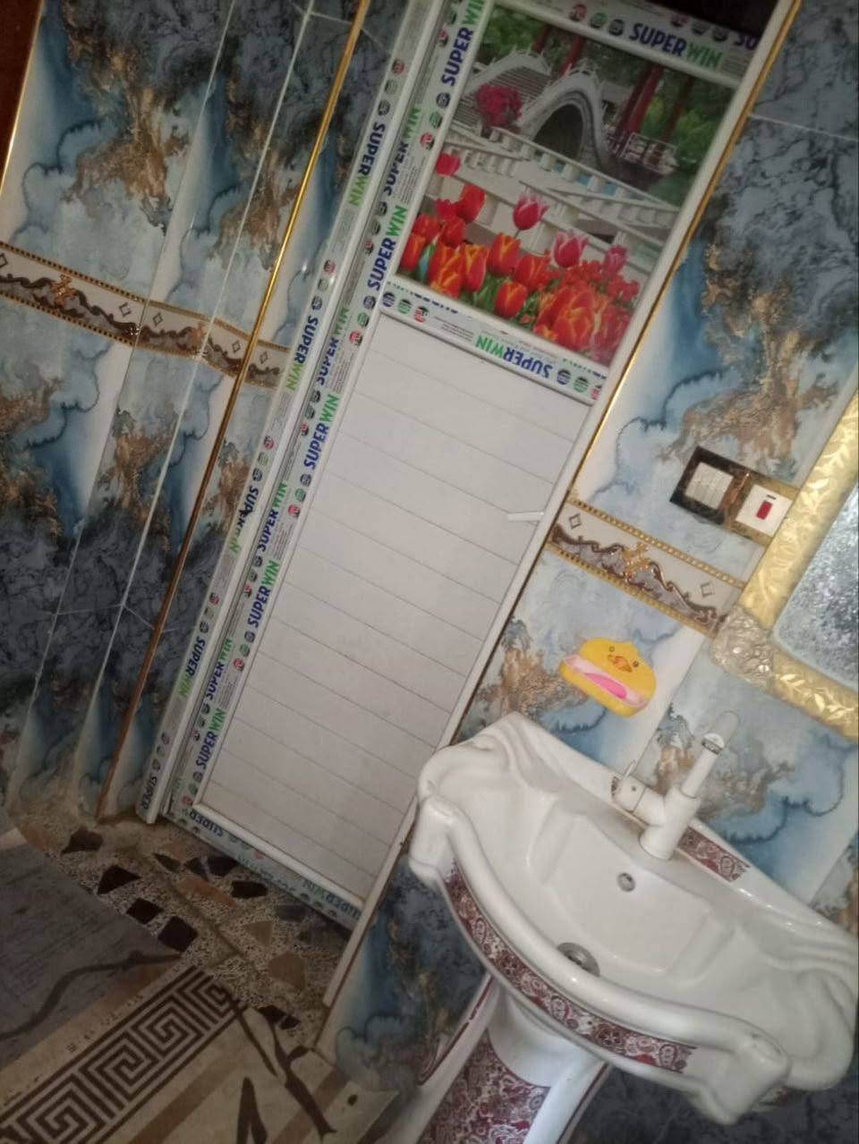 #يالله
السلام عليكم 

دار للبيع ركن  مساحته 100متر مربع مقابيل ساحه

العنوان:الجمعيات الاولئ بل بدايه 

يحتوي على استقبال و غرفة وصالةو مطبخ
 ومنور عدد2 مع صحيات 
و غرفة  فوك 

مسلح كونكريت

طابو صرف

السعر 125 وبي مجال للشراي 
الاتصال ع الارقام التاليه أو مراسلتنا عبره الواتساب 
***********
***********

#ملاحظه"لدينا جميع البيوت والقطع الأراضي بأسعار مناسبة 

#وجاهزين"لعرض عقاركم عندنا
