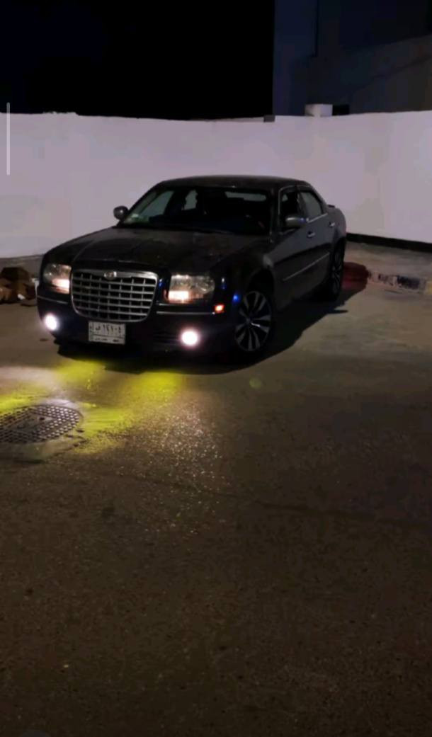 سلام عليكم اوباما 2010 اصل للبيع وارد كندي داخله كلين بدون حادث السياره كبس شوف العين بس بل عراق(مبدل بيها باب وجاملغ جهت السايق) محرك V6 سته سلندر لون اسود غرفتها جلد اسود شاشه كبيره  (السياره بسم راعيها مكانها البصرة) 
 هاذه رقم راعيها متواجد بس علا (الواتساب) *********** السعر 120 وبيها مجال🖤🖤 
(مكلف بل نشر راسل راعيها واتساب)
