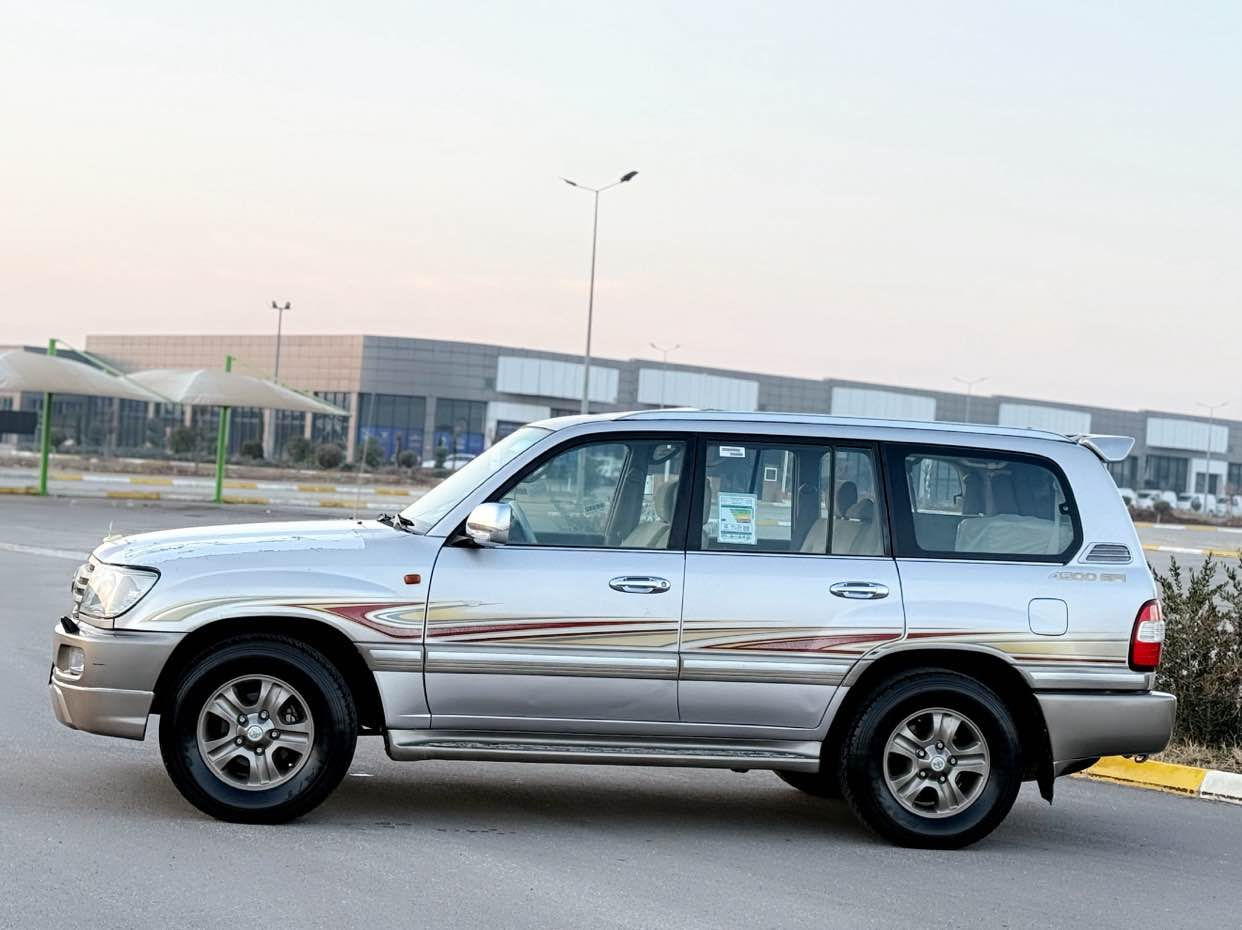 Land cruiser 2005 
مۆنیکا ٢٠٠٥ G.X.R
فوول مواسەفات 
تەحویلی ئەصڵ 
گێڕ ئۆتۆماتیک و ناو زەرد
سەلاجە و سڵاید 
فۆڕمیگا و قوفلی ئەکسل 
سێ ڕیز کوشن و تەبرید مەرکەزی
تەنها یەک چەمەلەغی پێشەوە بۆیاخە بێ ناوگرتن 
گێڕ و مەکینە و ئەکسلی بەشەرت
سەنەوی تا ٢٠٢٨ تازەیە و بەناوی خۆمەوەیە 
دەعمی بۆ دەعمی بەشەرت و چرکەی تیا نیە
١٨٥ گەڵا و کەمێک معامەلە 
*********** السليمانية, العراق
