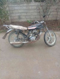 دراجة نارية • محرك نضيف • ديالى الخالص