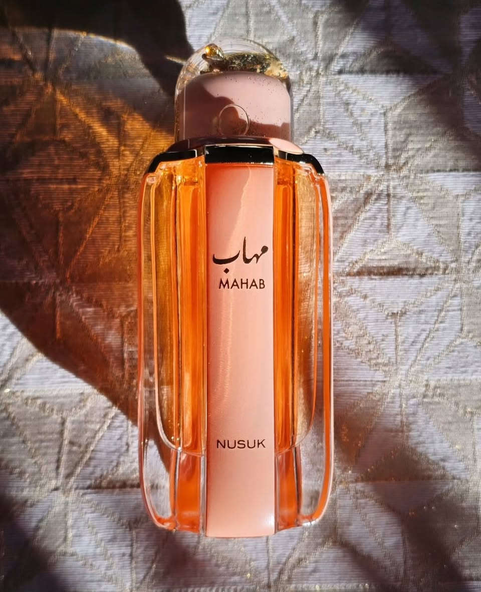 عطر مهاب من NUSUK🍂
عطر راقي يجمع بين الفخامة والدفء،🙂‍↔️
ثبات يدوم لساعات طويلة وفوحان ممتاز🔥
عطر فاخر متوازن بين تفاح والزهور غني من ورد
وياسمين ولمسة زعفران واخشاب دافئة وفانيلا

طوز خورماتو - مجاور مصور الجامعة📍
للحجز والاستفسار دايركت📬
***********
