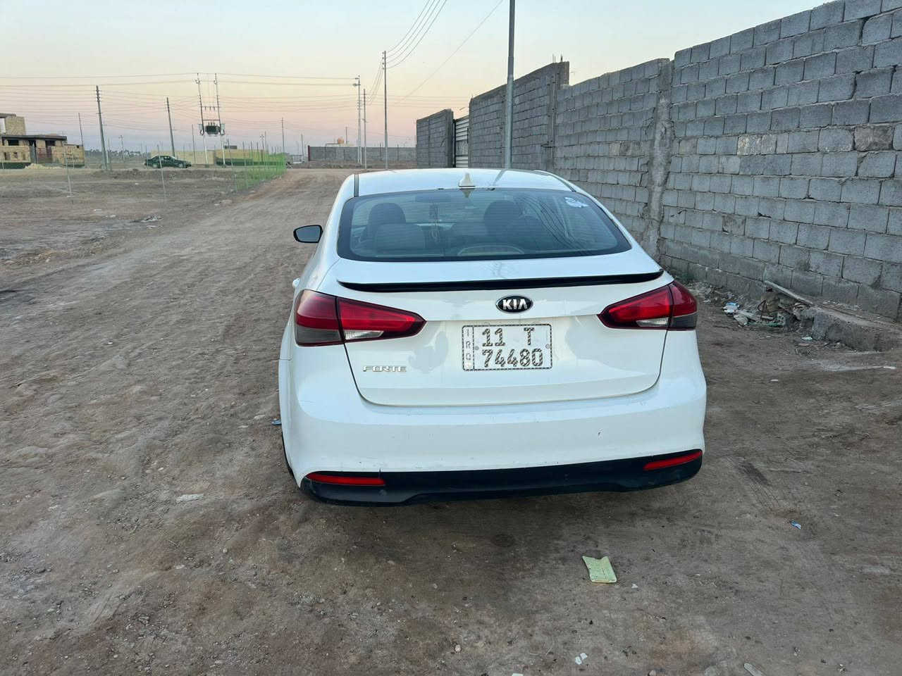 السلام عليكم كيه فورتي
2017 وارد امريكي السعر 128  قطعتين صبغ
***********
