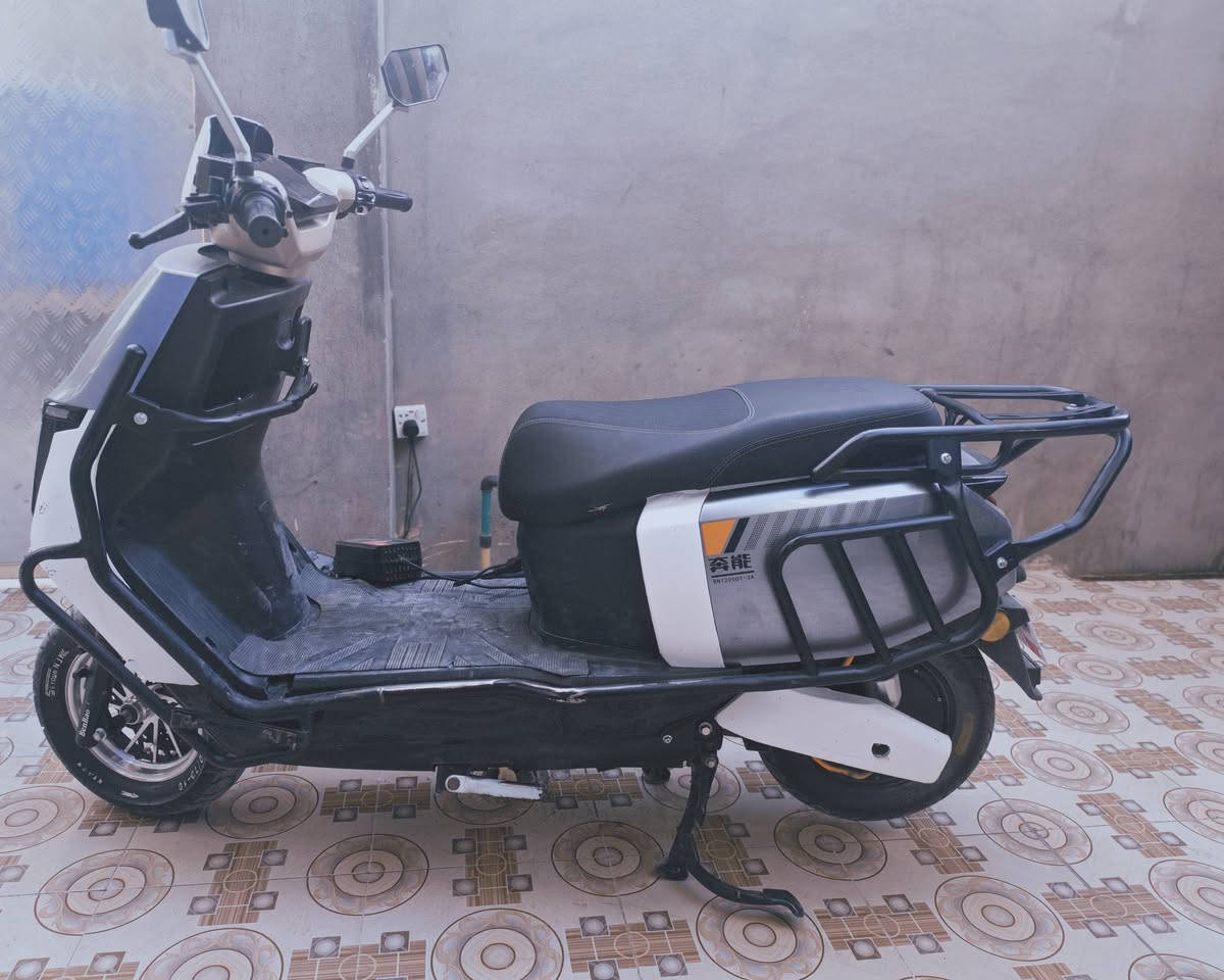 سلام عليكم دراجه شحن  للبيع الدراجه نضيفه وبدون نقص 6 بطاريات شحنها فول مكاني ديالى بهرز السعر 1150


**إذا كنت صاحب هذا الإعلان وتريد حذفه لأي سبب، رجاءا أرسل رسالة إلى الدعم الفني**