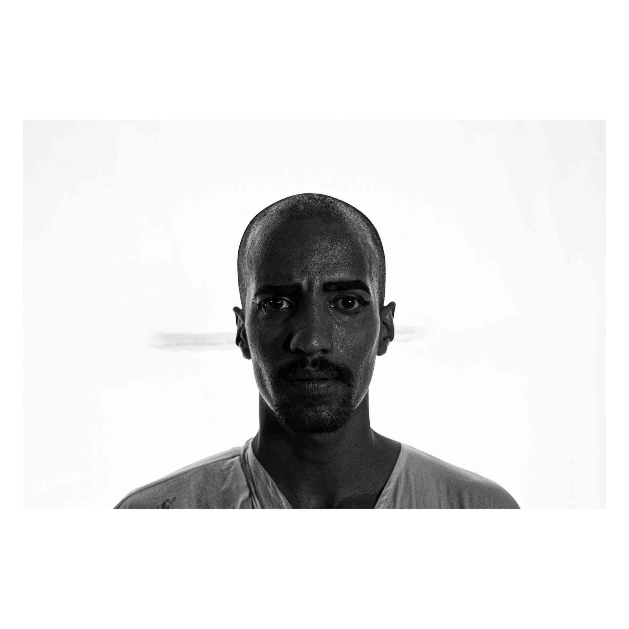 السلام عليكم
كاميرا كانون 6Dمارك وان للبيع 
بسعر 350الف 
للتواصل واتساب فقط
***********
وراح اخلي بعض لقطات من تصويري بعمل صحافه بيها
