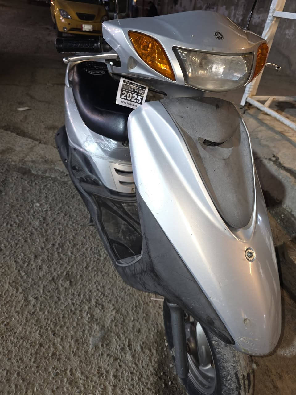 دراجه بريز كفاله عامه بعدها رمبا  قبل 4 ايام مشتريها سبب البيع عندي جهال وخاف يصير بيهم شي من وراهم .مديل 2008  لون رصاصي مستعجل على بيعتها للتواصل ../ ***********
