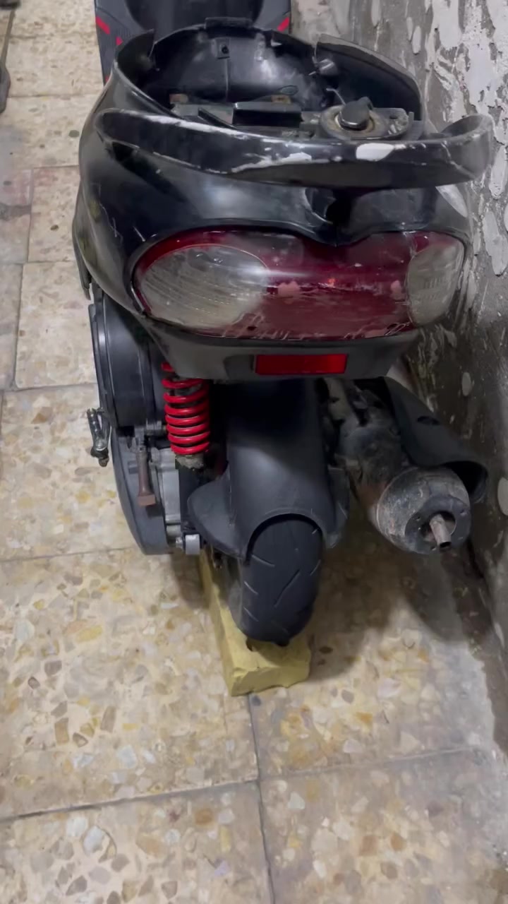 سلام عليكم ماكس قجمه للبيع

موديل 2006 سلف وهندر 

السعر 325 الف وبيه مجال حك الجيه 

الدراجه خير الله المكينه مفتوحه مره وحده فقط سلف 

الدراجه بيه 12 ختم شكل واحد

شلعه ومعدل بريك خلفي شغال 

بيه نواقص بسيطات مثل كلوبات امامي خلفي وكلوبات الدشبول وقمجي سرعه ما يكلفن 15 الف كلهن 

وجامه أماميه وبنز كلج فقط الباقي كله شغال 

لاستفسار رقمي *********** 

مكاني بغداد مدينه الصدر
