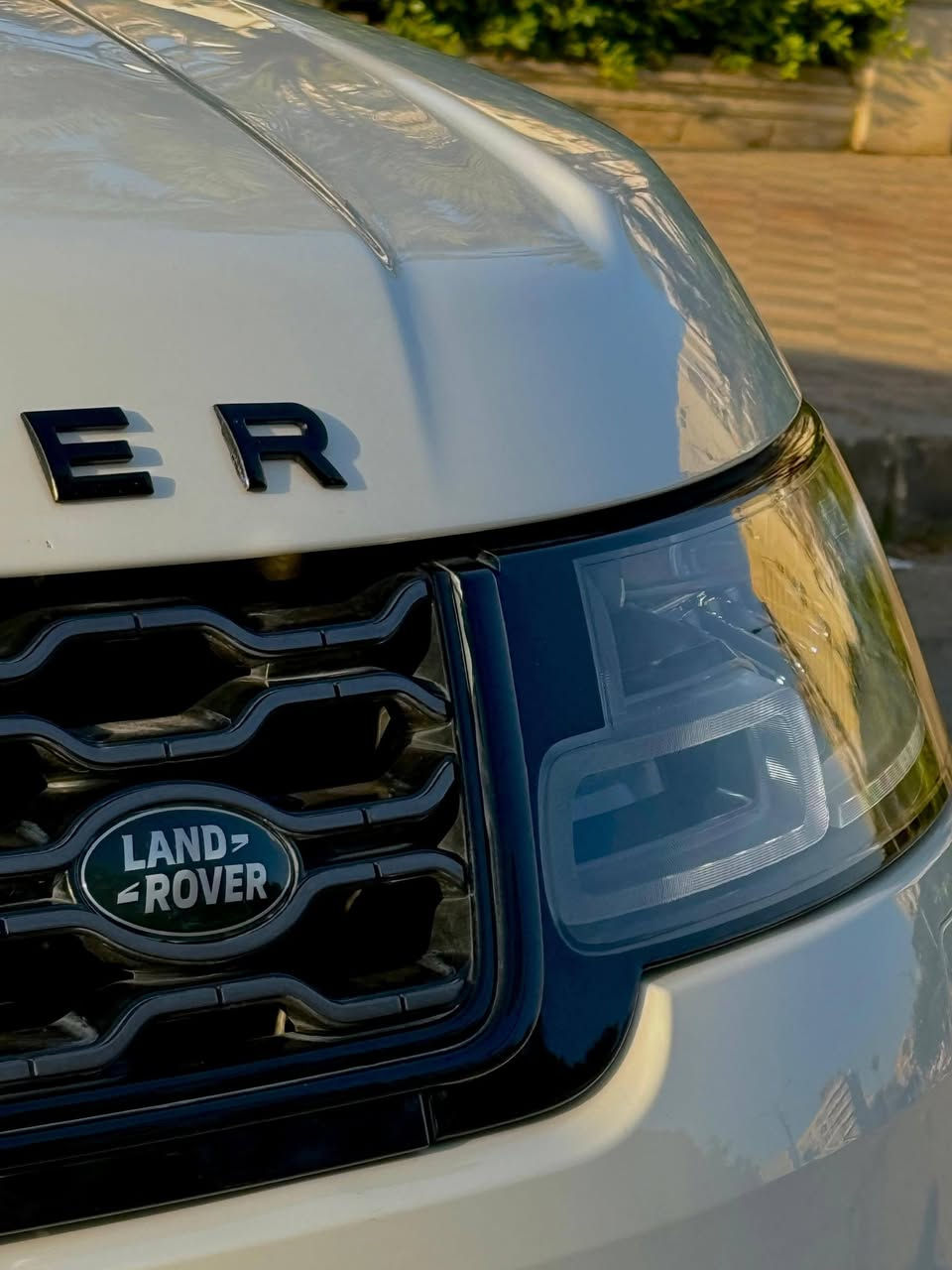 Range Rover Sport 2021 🇬🇧

● 60,000 KM
● 2.0L Turbo Engine
● 300 HP 🐎
● Zero Accident History
● Paint Protection Film (PPF) Since New
● Ceramic Window Tint
● Head-Up Display (HUD)
● Meridian Premium Sound System
● 7-Way Electric Memory Seats
● Seat Massage Function
● Heated & Ventilated Seats
● Soft-Close Doors
● Panoramic Sunroof
● Blind Spot Assist
● Adaptive Cruise Control with Radar
● Lane Keep Assist
● Deployable Electric Side Steps
● Welcome Lights
● Illuminated Door Sills
● Built-in Refrigerator (Cool Box)
● Air Suspension
● Matrix LED Headlights
● Configurable Ambient Interior Lighting
● Android Auto
● Apple CarPlay
01222225268
https://wa.me/+0201222225268


**إذا كنت صاحب هذا الإعلان وتريد حذفه لأي سبب، رجاءا أرسل رسالة إلى الدعم الفني**
