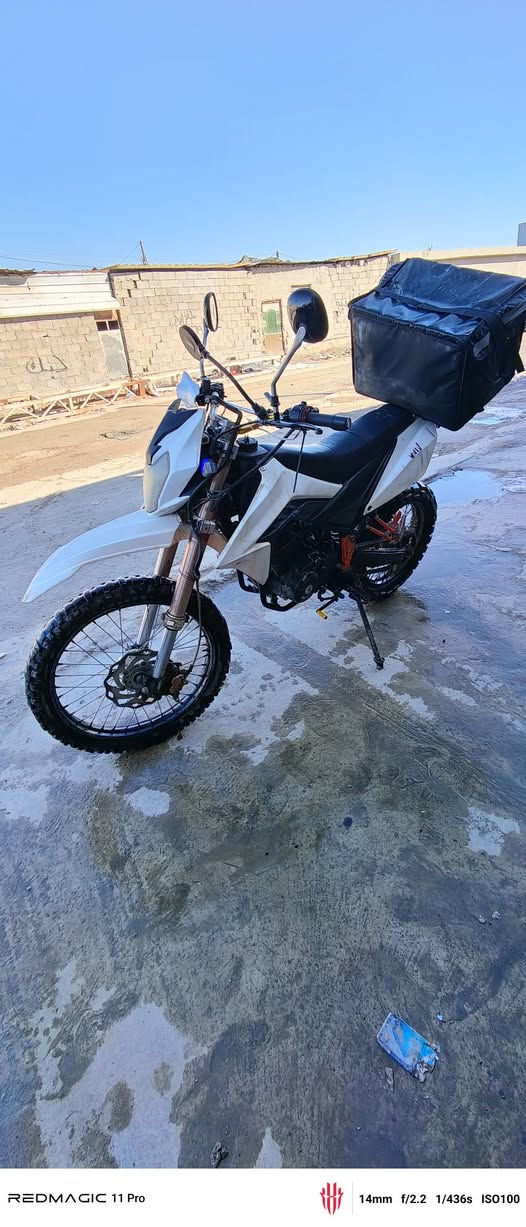 بيها دخان ابيض وره شويه يروح دراجه ترايك للبيت سعرها 750 الف منفيس ومكاتبه مكاني الدوره *********** بغداد, العراق
