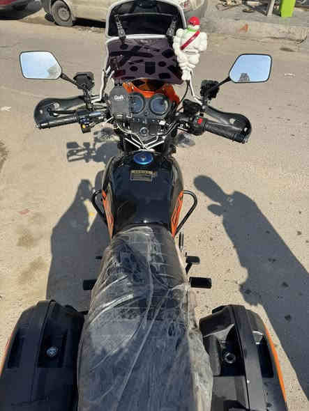 سلام عليكم 
دراجة للبيع نوع دايون جبلي 2025
الدراجة جديدة بعدها بحالت الوكالة صار شهر ونص من اخذتها 
الدراجك ماشية 9000 نضافة فوول 
السعر 3 ملاين و 100وبيهاا مجال جيب فيتر وتعال افحص 
بعدها باسم الشركة ما محولة ثاني يوم احولك رقمها اربيل دراجة ثاني يوم باسمك تتحول 
مكان الطالبية _ جميلة 
للاستفسار ***********
واتساب وخط موجود فقط .
