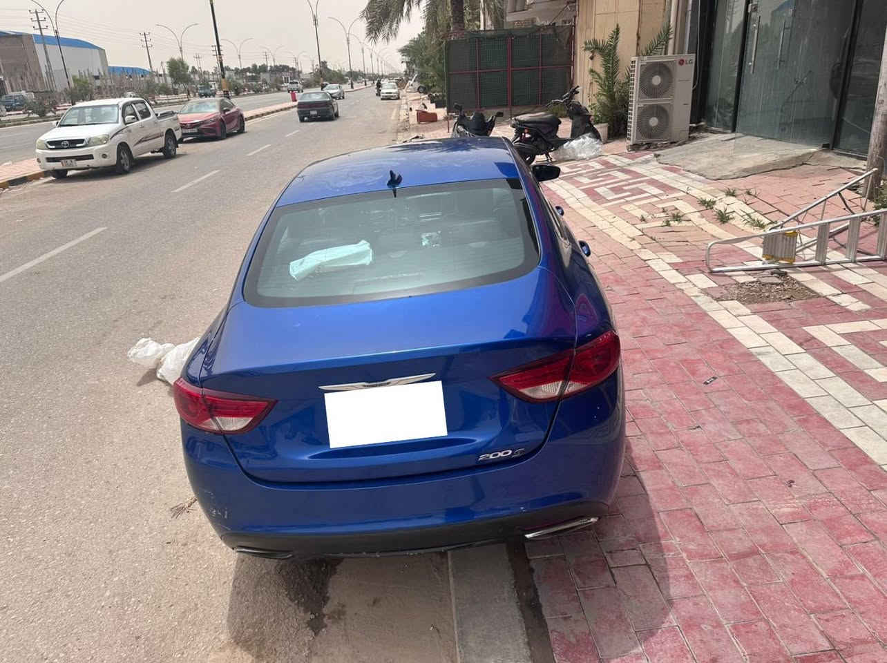 السلام عليكم شلونكم عيوني c200 6 سلندر 3.6 السياره خير من الله گير  مكينه حداديه تبريد كله جديد حادثها بسيط 
موديل 2015
السعر 97 وبيها مجال 
مكلف بالنشر 
للأستفسار اكثر  ***********
