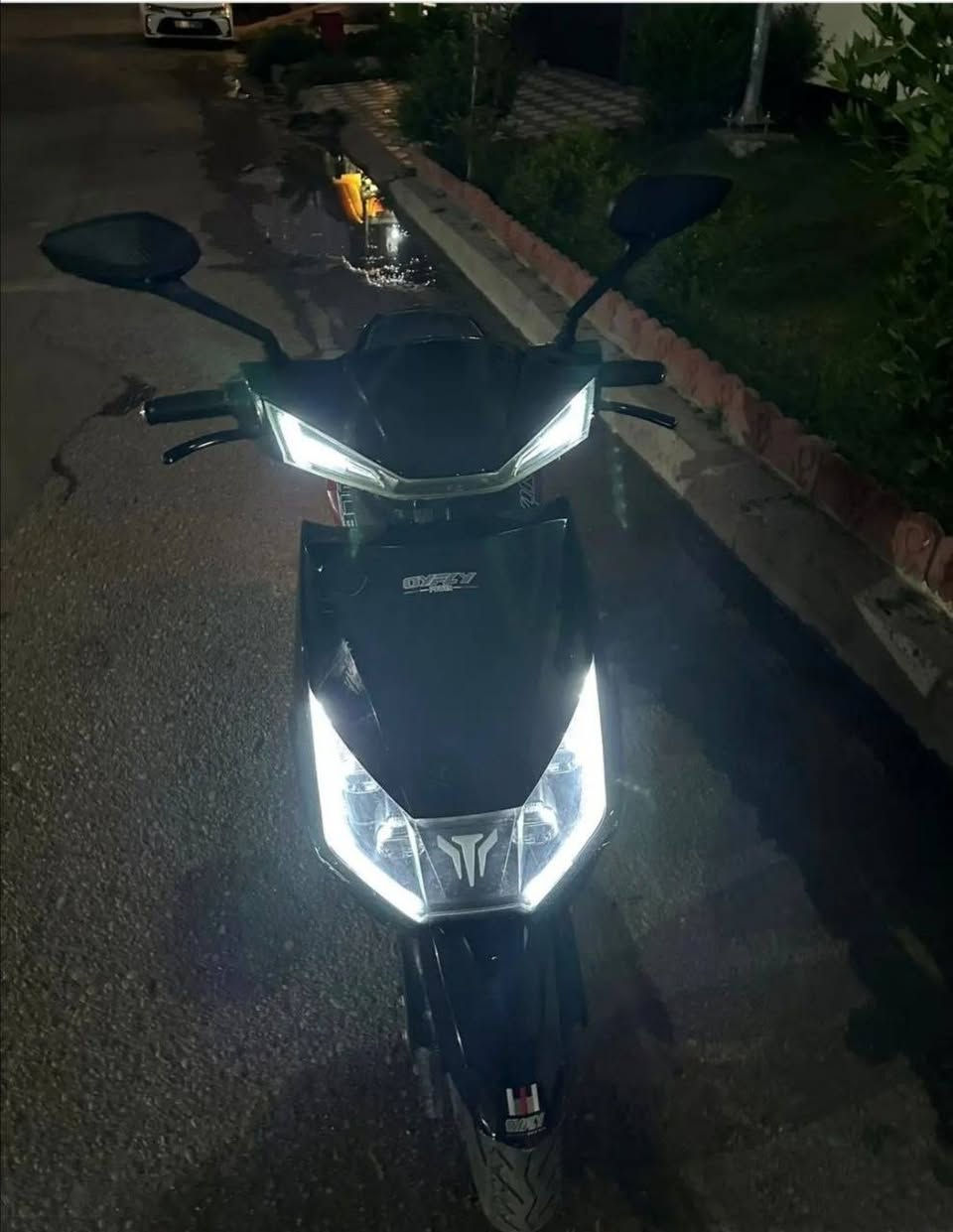 السلام عليكم
للبيع دراجة شحن سكنس نوع ونلي

٦ بطاريات دبل بحالة ممتازة كلهن يقراً ١٣فولت 

ويل ١٠

رجو ع للخلف

 سرعة ٦٨ حقيقي ٦٠ 

ماشية ٤٢٠٠فقط 

للتواصل ***********
