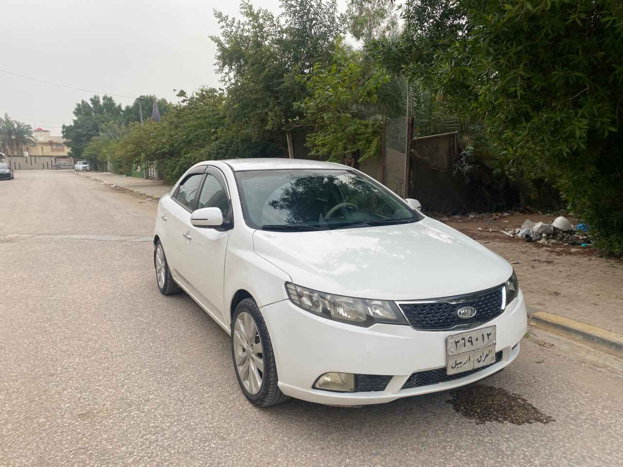 السلام عليكم من رخصة الادمن  \\سيراتو مدي 2013سوناره  موجود  بصور تبريد ثلج  93وبيه مجال  مكان نجف  ***********
