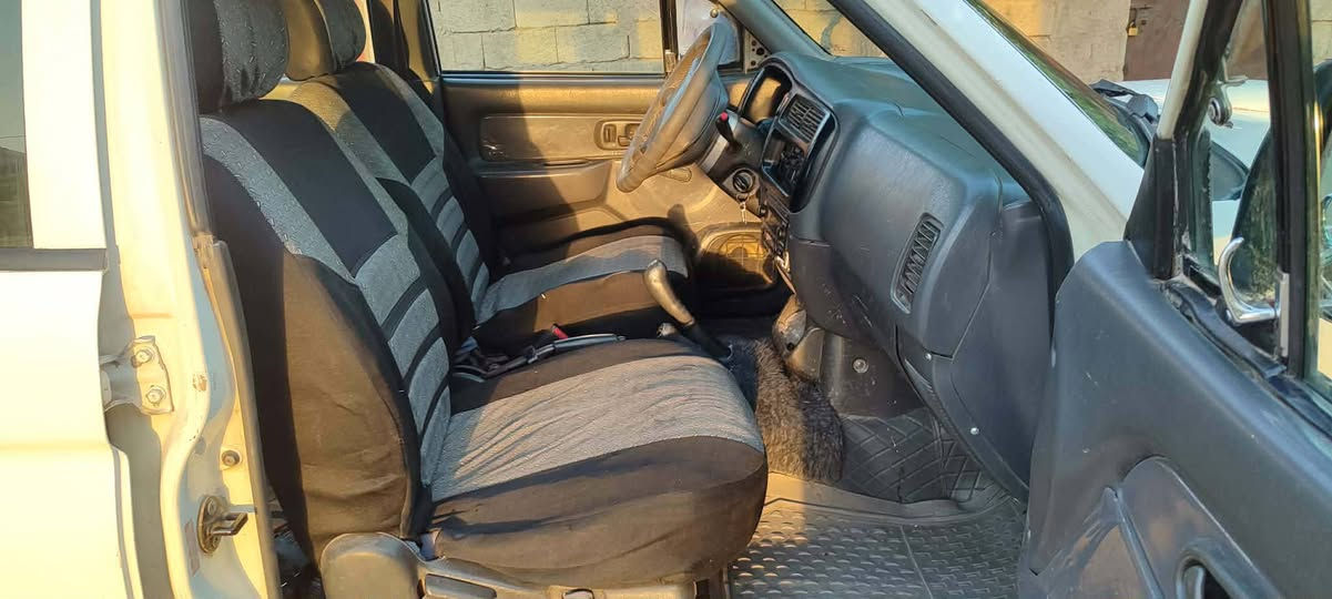 ستەر بۆشی ٢٠٠٤ دەبڵ ئەكسل گاز علوج تایەلوك هەموشتێکی لۆکە بەشەرتە بوخاری هەیە بەنیوسلف هەڵدەبێ پەڵە پەڵە بۆیاخی هەیە بێدەحم و لێدراو  ٤٩ گلا  *********** قەڵاد زێ

تکایە نامە بۆمن مەنێرن سەیارەی من نیه جواب نادەمەوە
