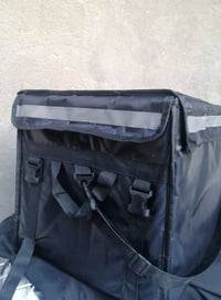 صندوك دلفري • مستعمل • نضيف