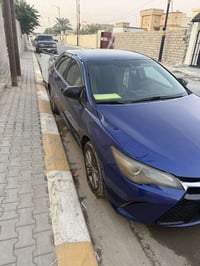 كامري 15 امريكي ضرر بونيد وباب خلف السايق بدون دواخل وبيها بارد مكانها...