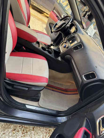 سلام عليكم نوع دوركو للبيع حجم مكينه ثلاثه وستميه موديل 2019 اصل سياره حادث جاملغ و بنيد سياره جاهزه من كل شي سعر 220 رقم الهاتف ***********
