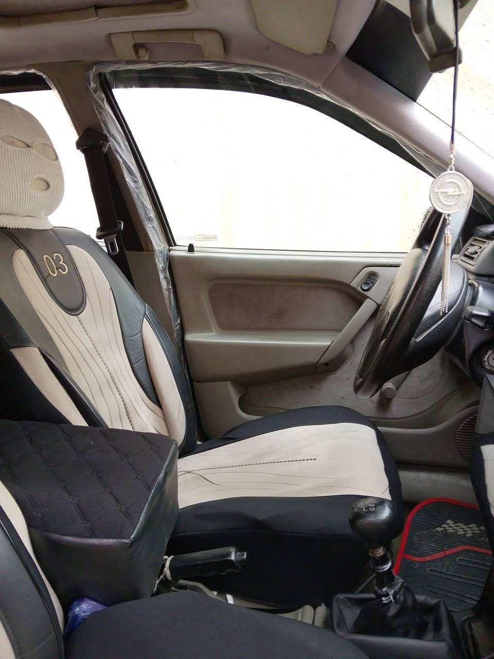 اوبل فكتره مديل 1990محدثه كامل 1995
محرك 20 كير ومحرك شرط 
كير عادي 
سياره فول فول ما تصرف عليها ربع 
سياره ب اسمي اني الشرعي تحويل شرط +كربون بنزين 
ايبيئس + بوار ستيرن ريشه 
سلايت طكتين كهرباء 
بيها صبغ مكانات اثر تقحيل ما بيها لا ضربه ولا معجون فقط دئر واحد مصلح  بدنه مبدله من الخارج 
تيرات و ياله جدد كص 
طخم الكدام والوره جديد ما صار شي من سويته 
والداخل بعده جديد طك الكرتون حيل نضيف بطاين جدد 
لايت عدسه شرط مال خاويه متغير الون على الجهاز 
 منضومه زينون عالي ناصي 
سياره حيل نضيفه ومال بيت  تخذها تدعيلي 
سعرها 48 وبيها مجال قليل  
مكاني موصل 
رقم  ***********/ ***********
