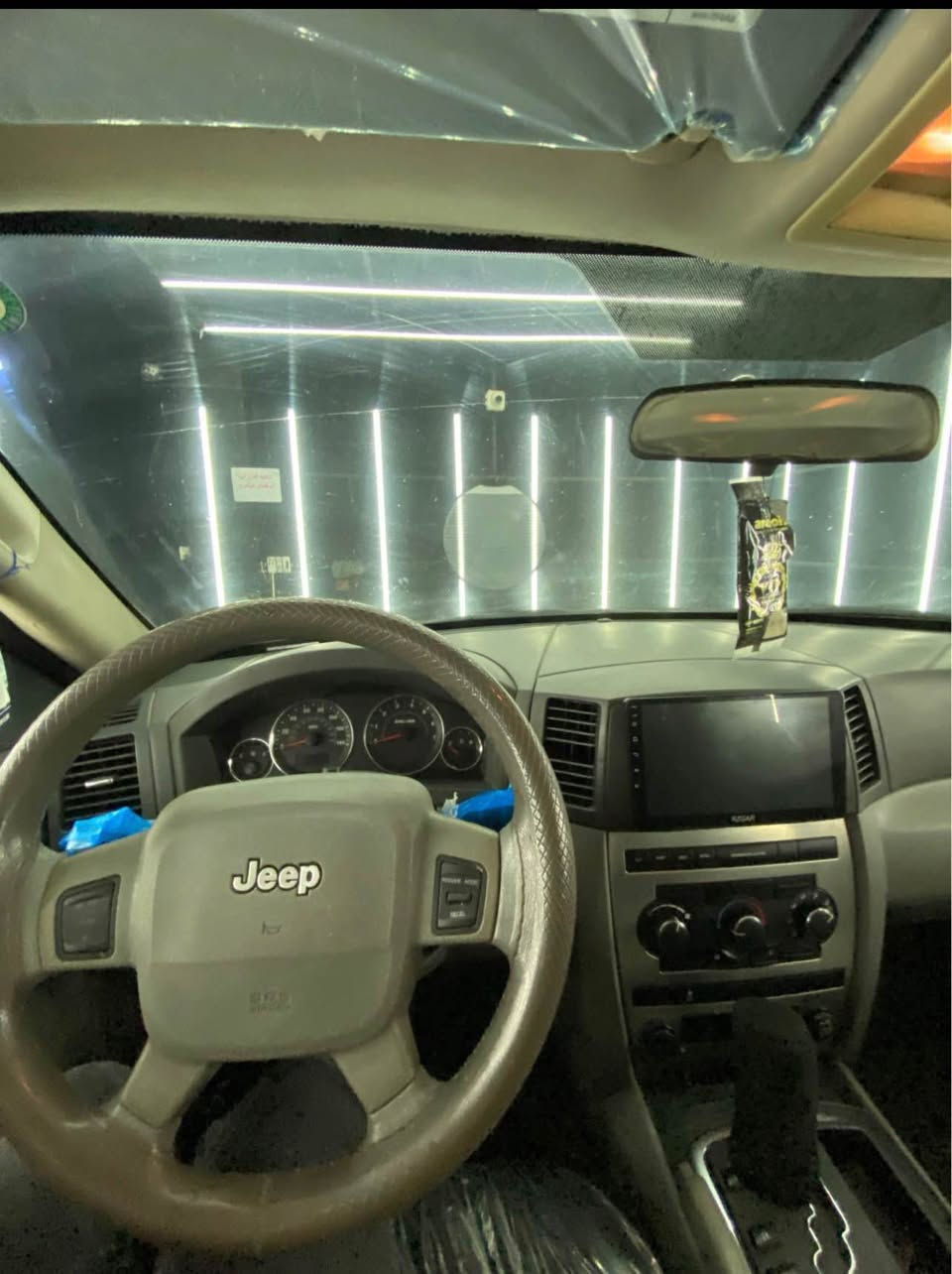 جيب لاريدو 2007دةبل اكسل 

 مةكينةي V6 3.7

گيرتوماتيك و عادية 

گيرو مةكينة و دةبل اكسلي بةشةرت بيكيشةية 

تةنها دوو پارچةو نيوي بوياغة بيناوگردن بي ارباگ 

سةيارةكة بوياغ ئةستورة ئةوي شارةزاي هةبيت دةزانيت جية. سةقفي توزيك بوياغي بةريداوة 

سةنةوي ساليكة بةسةر جوة 550هةزار غرامةي تياية دواي معامةلة دةيگةرينمةوة 

بو نرخ و زانياري نامة بنيرة يان تةلةفون بكة لةخزمةتام 

ژمارةي موبايل و وتصاب/***********

گورينةوةش دةكةم بة شتيك بةدلم بيت السليمانية, العراق
