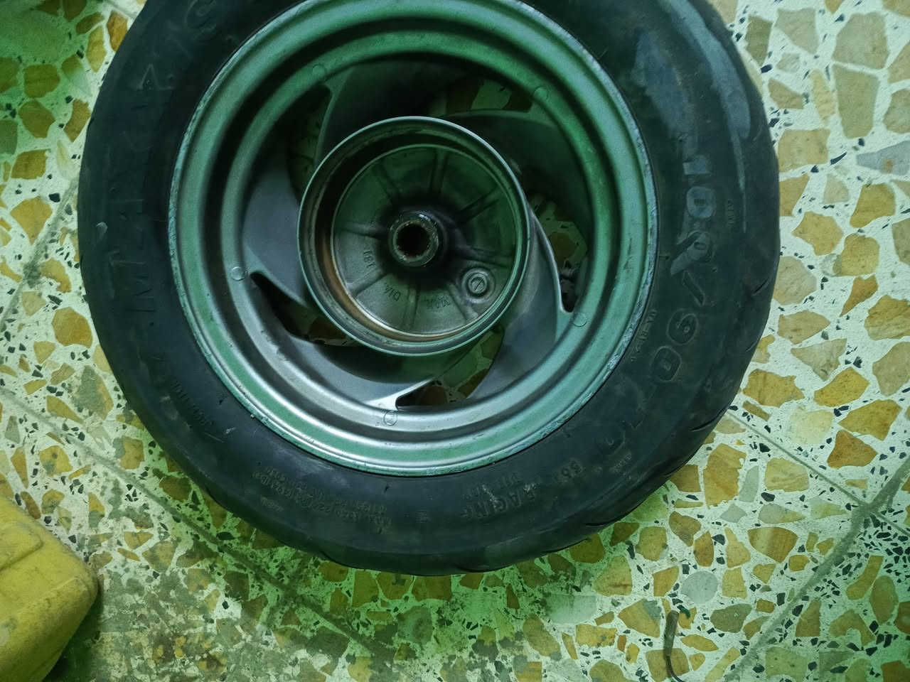 السلام عليكم غراض دراجة اسبيسي للبيع مال تفصيخ واصلايات بسعر مناسب ويوجد خدمة توصيل رقم ***********
