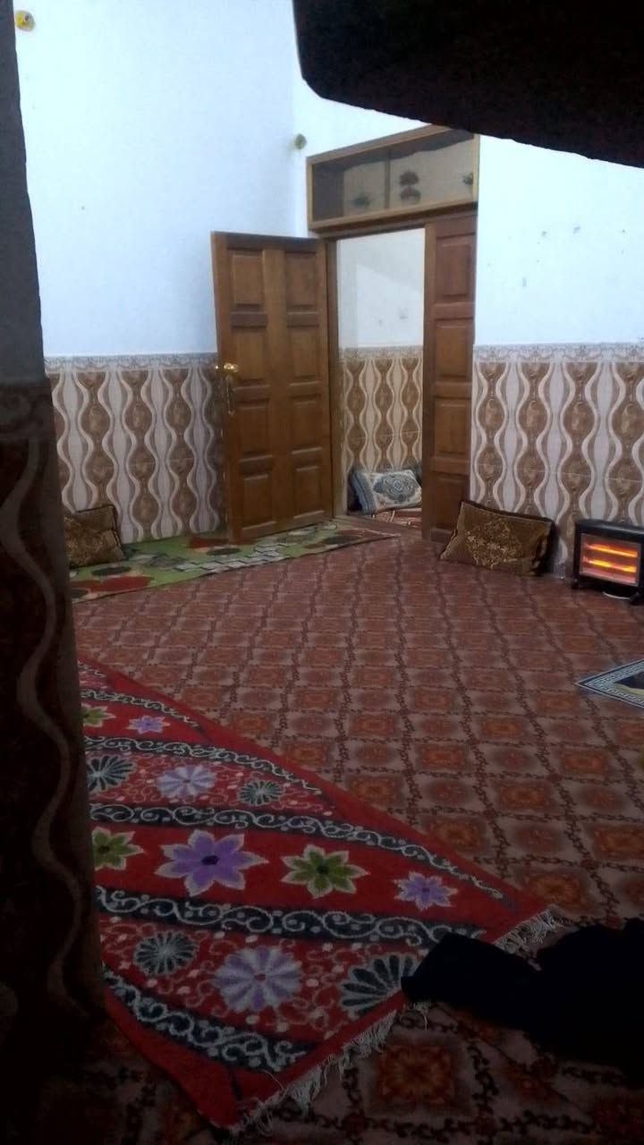 دار للبيع المساحه ١٣٠متر موقع ممتاز مكان حي العسكري الغربي
***********
