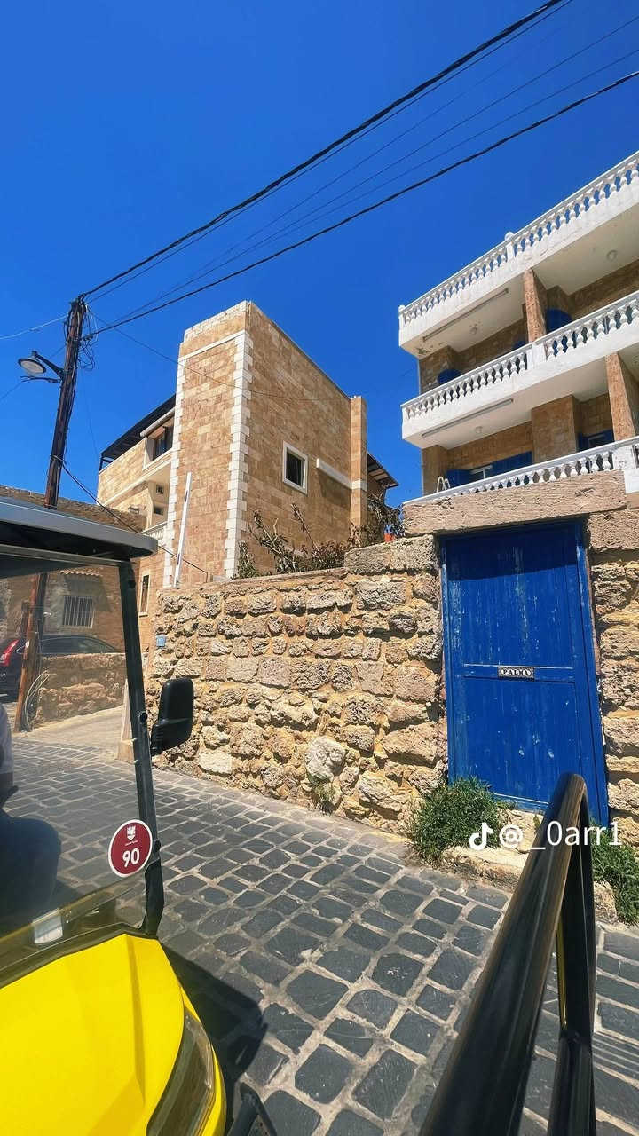 #رحلة__باريس_الشرق_لبنان
احجز مقعدك من هليوم جيب جوازك 

💥تاريخ الرحلة  8/10

_ فنادقنا في الروشه __بدئنا بستلام الجوازات 

💢مبيت 4 ليالي 5 ايام مع فطور صباحي مفتوح 

✈️طيران ذهاب وعودة استقبال و توديع 

💥مع نقل من باب الشركة إلى المطار وبالعكس 

♦️جولات السياحيه اختيارية في بيروت 

🛑للحجــــــــز والاستفسار مراجعة الشركة قرب متوسطةالرشيد 
📞***********
📞***********
