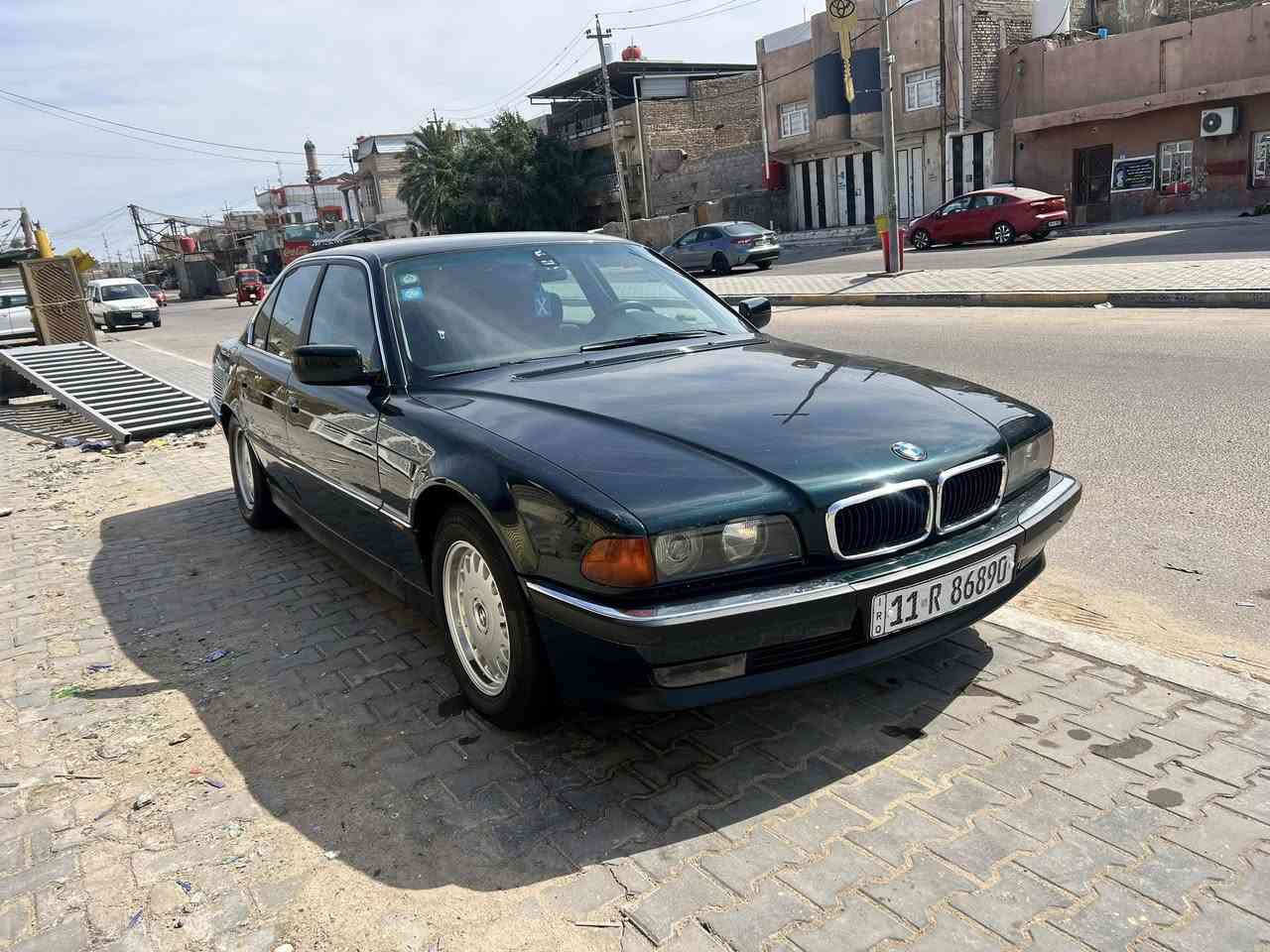 السلام عليكم
بي ام دبليو خفاش مديل 96 اصل(BMW e38 744)

رقم بغداد تحويل 

اللون زيتوني مصبوغه جماليه ماعدا القماره بلاديه مغلفها نانو

بأذن الله جاهزه حداديه جديده تخم تاير دنلوب ياباني اصلي

ويل بلادي

غرفه جديده مكينة جديده قبل شهر شادها عليها ادامه كامله 

گير تبترونك 

(يشهد الله السياره صارف عليها صرف موطبيعي

وكل قطعه اشدها اصليه شرط. مااشد اي شي تجاري)

مكان السياره بصره دور الضباط 

السعر 110 وبيها مجال قليل

للاستفسار ***********
