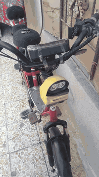 السلام عليكم اخوان عدي هاي الدراجه شحن مستعمله مدة قليله كلشي مابيهه شغاله بس شي واحد عيب بيهه الواير مال ملف ب100 وبيهه مجال شراي تعال تفضل واتساب أو راسلني ***********
