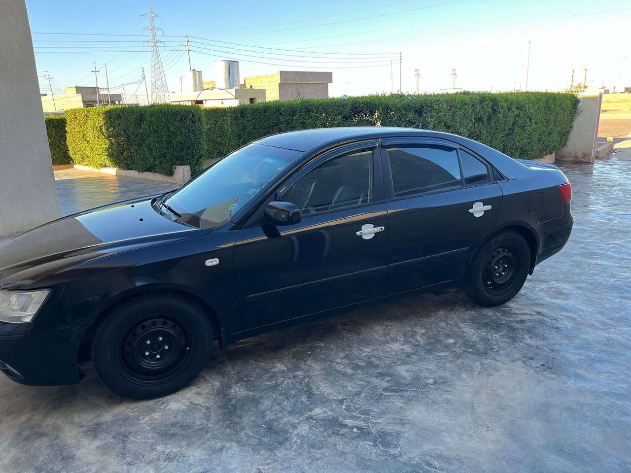 سلام عليكم سوناتا للبيع موديل 2010 بدون ضرر محرك جديد تبريد صدر سنويه 2027 سعر 105 وبه مجال المكان تكريت ***********
