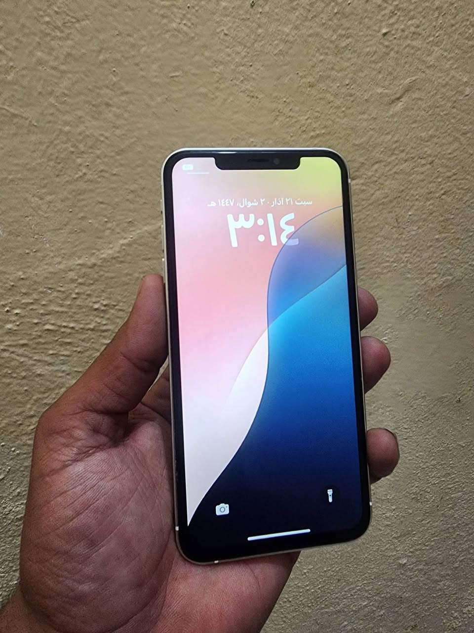 سلام عليكم 
Xs Max
جهاز كلش حلو ونضيف جداً 
ذاكرة ٦٤ 
بطاريه ١٠٠ شرط اصليه 
فيس ايدي متوقف 
للبيع او مراوس ب ايباد حديث او ايفون احدث ونطي فرق 
السعر ١٧٥ 
*********** بي واتساب
