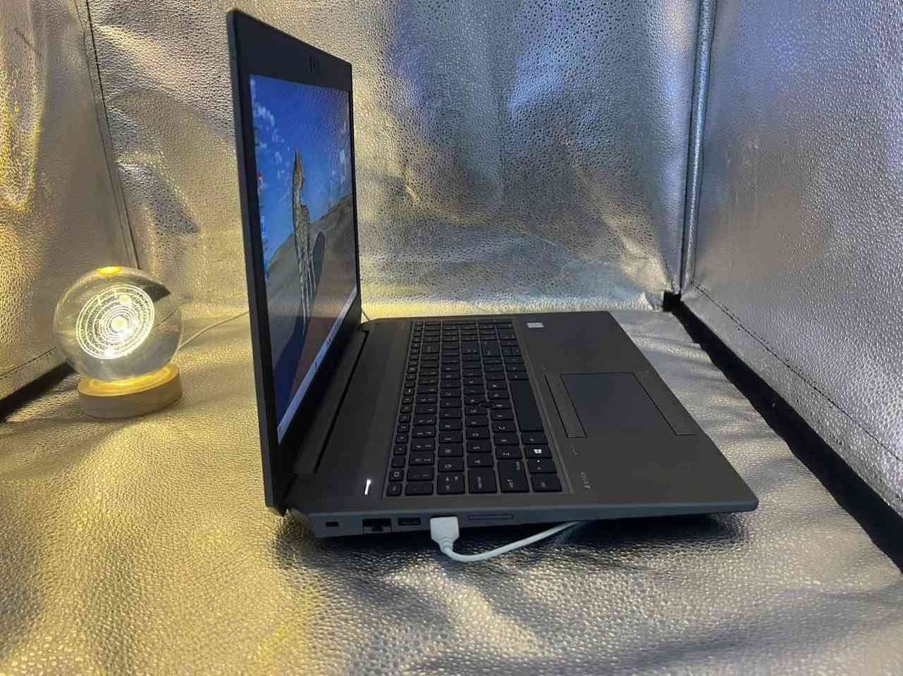 راح تعتمد عليه بكلشي!!
الوحش الانيق : Hp ZBOOK 17 G5 

وحش الاداء متوفر بكرت شاشة انفيديا Nvidia P1000بحجم 4GB

اذا تريد جهاز يفيدك برامج هندسية والعاب احترافية وسعر معقول؟ وصلت للخيار الصح 

لان هذا اللابتوب يجمع بين القوة والحجم والسعر المعقول...

نحجي بالمواصفات :

• core i7 8850H معالج
• Nvidia quadro P1000 4GB كرت شاشة خارجي
• 16GB DDR4 الرام
• SSD 256GB تخزين 
• 17.3 FHD SCREEN شاشة بحجم عملاق ودقة عالية

شنو يشغل من برامج؟ يشغلك كل البرامج الهندسية والتصميم بالراحة
شنو يشغلك العاب؟ تقريباً جميع الالعاب يشغلها 

الملحقات : 
اكيد الشاحن بقدرة 230w عكس الشواحن التجارية الي تجي فقط 150w
ويجيك ويا ماوس كيمنك 
وكذلك يجي ويا ماوس باد كيمنك 
واكيد حقيبة انيقة

سعر اللابتوب راح يكون 570 الف فقط  

الضمانات؟ 
10 ايام من اي خلل استبدال 
ضمان بطارية ساعتين فما فوق في الاستخدام الطبيعي 

حالة البطارية : ممتازة 

ادخل احجزها لان صعب تحصلها بعد : *********** واتس 
ادخل احجزها لان صعب تحصلها بعد : *********** واتس 

او على الخاص 
لا تتردد وباجر هذا الوحش يمك...
