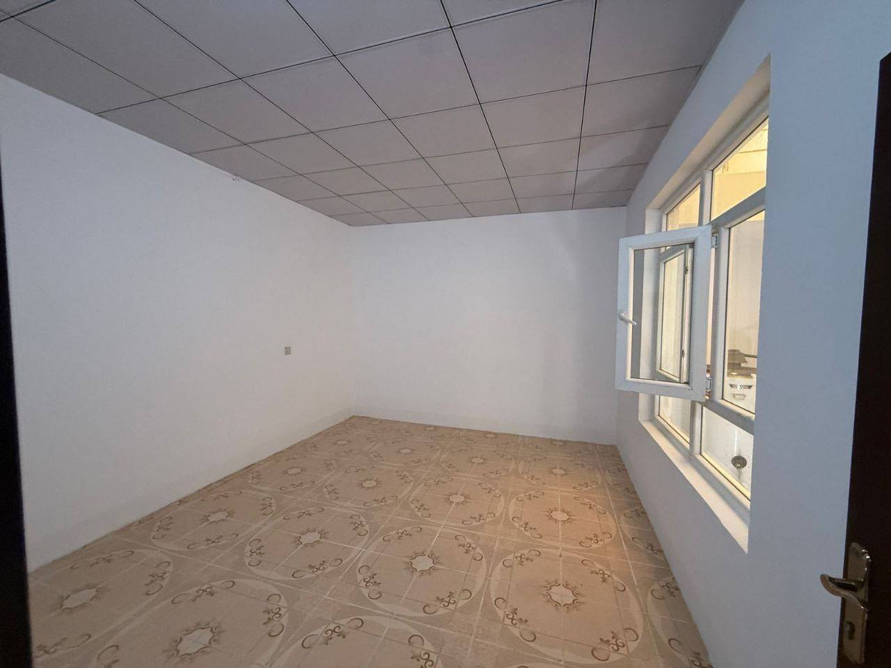 للتواصل واتساب ***********
