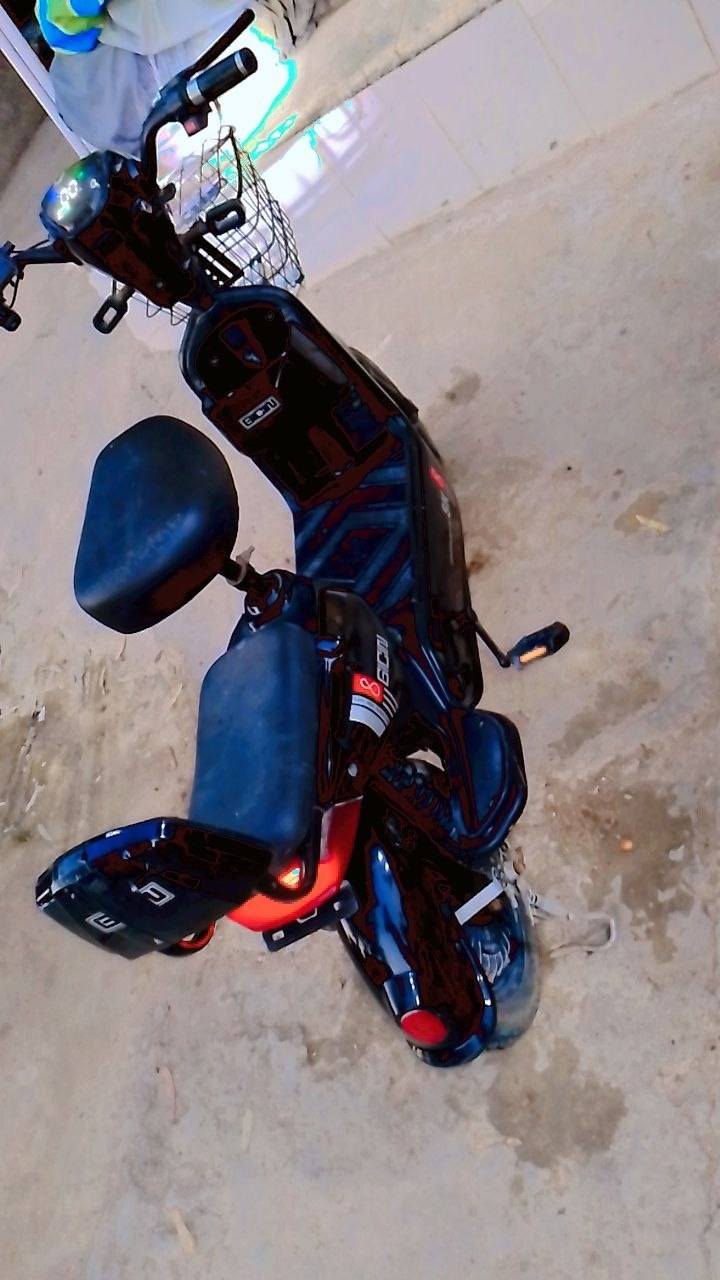 سلام عليكم باسكل شحن شقال كله بطاريات عله الفحص مابيهن ايشي شقال فول مكان الحر الچماليه ***********
