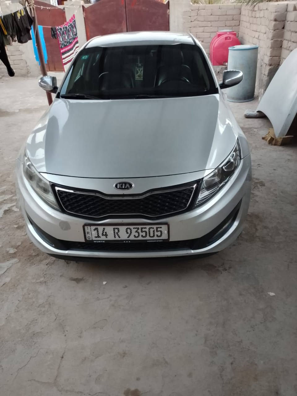 سلام عليكم كي فايف موديل ١١ وارد كوري سياره مكفوله كفاله عامه عدا البنيد جارد ومبدل وعندي القديم مكفوله ضربه وصبغ مكينه وكير مكفولات تبريد سياره جديده رقم انكليزي باسمي السعر ١٠٥ مكان السياره بصره مدينه الهوير للاستفسار الاتصال عله الرقم ***********
