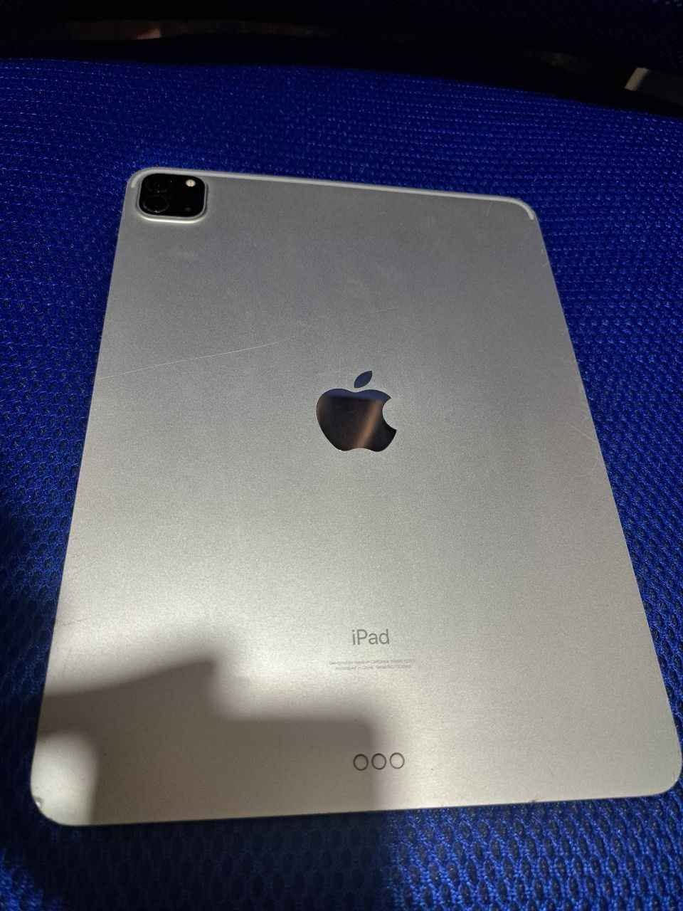 iPad pro 11 inch 3rd generation ئایپاد 
پاتری 81
128gb
CPU M1
WiFi module 
هەموو گیانی بیلادییە هەموو شتێکی مەزبوتە 
لە pubg 120fps
نرخی 600000هەزار مەجالێکی کەمی تێدایە 
لە هەولێرم گەیاندنم نییە 
زەمانی ١مانگی ئەکەم
WhatsApp *********** أربيل, العراق
