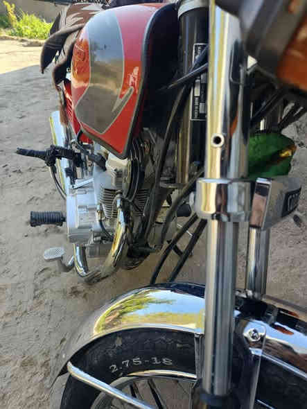 السلام عليكم دراجه اربعه كير شاصي مديل 23 مكينه 24سونلك المكان كفل السعر 700 وبيه مجال وأي استفسار اتصل عل رقم ***********
