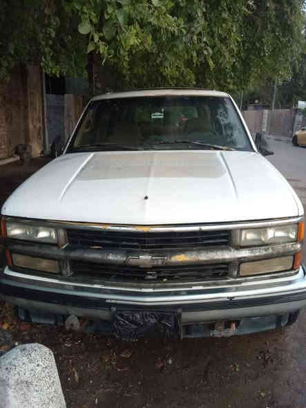 السلام عليكم سياره بهبهان شيف روليت 1996 محرك 350/ كير 1000 رقم ديالى  اجره  بخاخات تحتاج تبديل لأن تصرف بانزين ويل كب المنيوم درجه اولى تخم تاير للعلم فحل 8 براغي السعر 50ورقه مكاني بغداد باب المعظم الاستفسار على الرقم ***********
