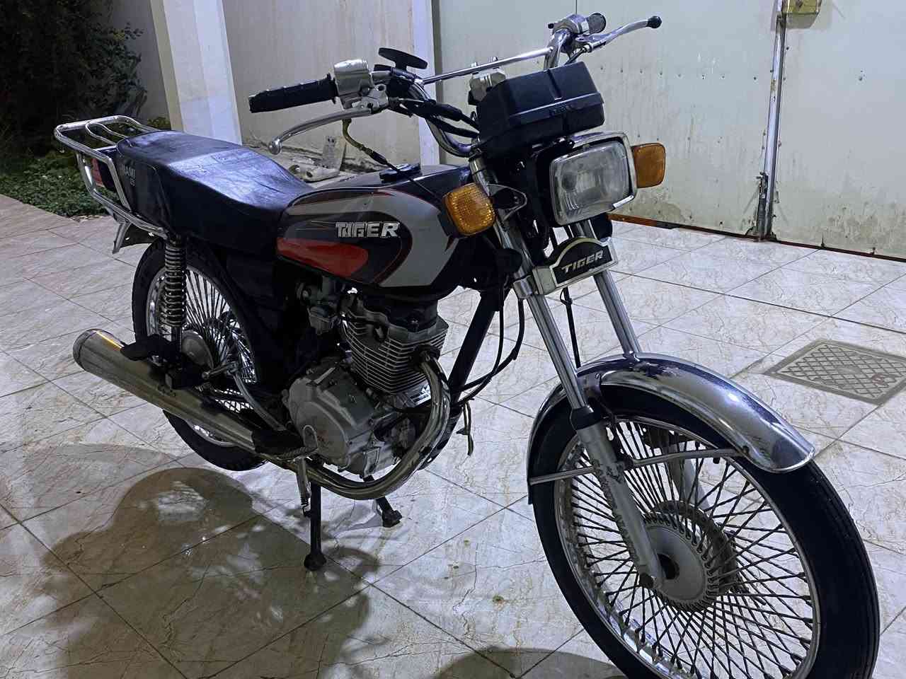 السلام عليكم تايكر 21 للبيع
تايكر موديل 21 مكينه ايراني مامفتوحه نقص كهربائيات فقط مكاني بابل حي الصحه سعرها 350 رقمي ***********
