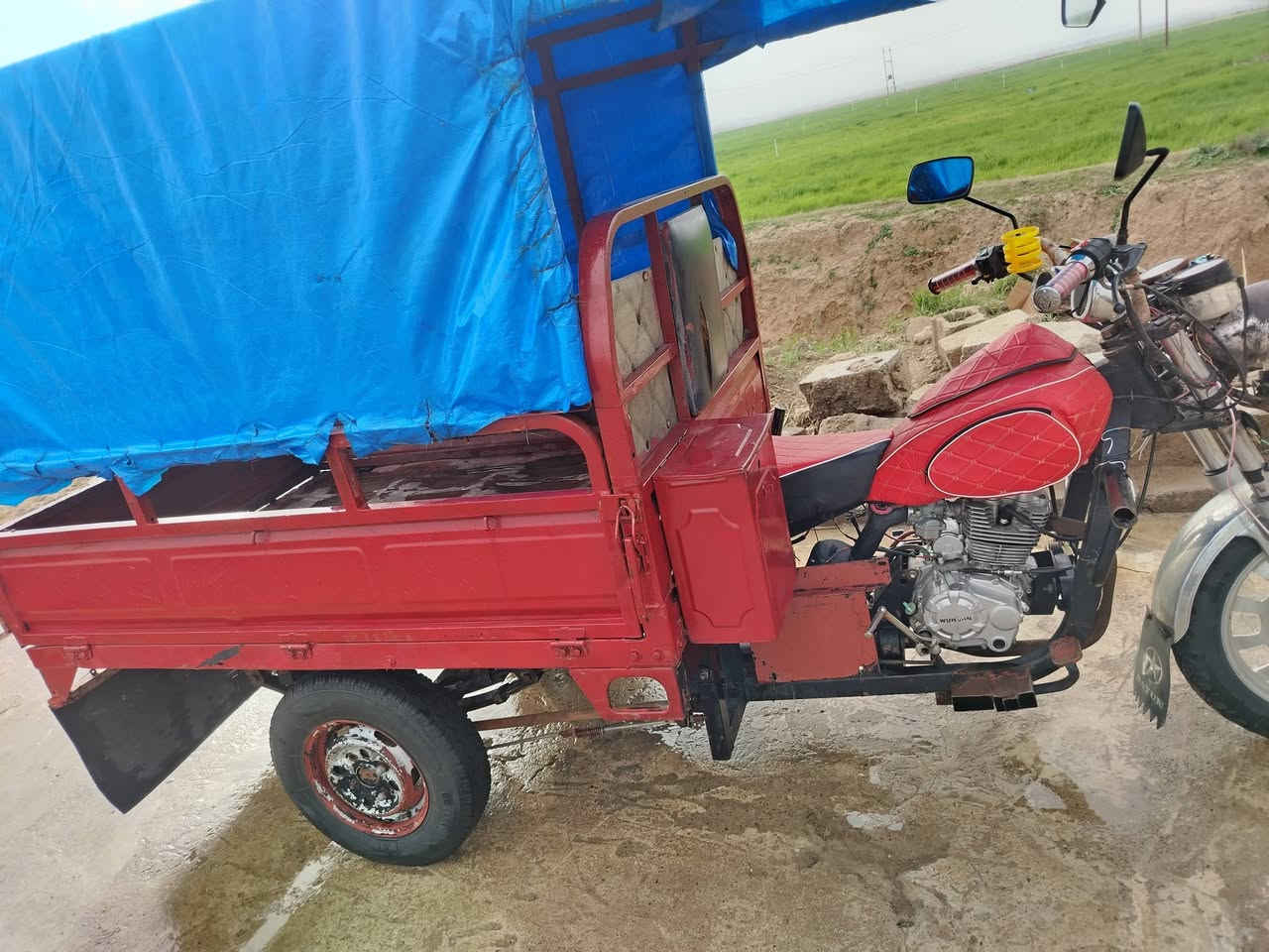 ستوته نضيفه للبيع كهربايات كامله لايتات كامله محرك مابي صرف سلف هندر تايرات نضيف سعر  100بيها مجال


**إذا كنت صاحب هذا الإعلان وتريد حذفه لأي سبب، رجاءا أرسل رسالة إلى الدعم الفني**