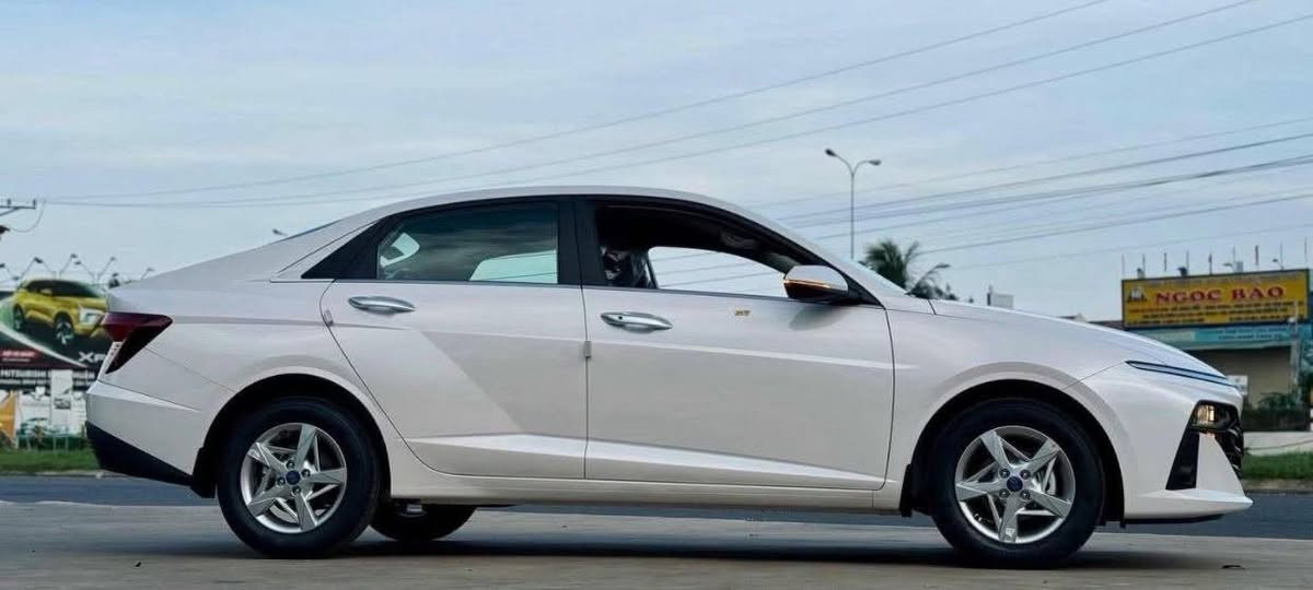 هونداي اكسنت موديل 2024خليجي
 بدون رقم حره ماشيه 6 الف زيرو سياره
 استخدام  بيت ضمان بيها من الشركه   
محرك 4 سلندر سعة 1500cc دبل نوزل
شاشة متصلة
كامرة خلفيه دوارة
حساسات امامي وخلفي
تحكم استيرن جهتين
تبريد قطعتين
سلايد روف
كشافات أمامية
مري كهرباء
مقاعد مخمل
مكاني بصره اتصل تعلق بخدمتك سعر140


**إذا كنت صاحب هذا الإعلان وتريد حذفه لأي سبب، رجاءا أرسل رسالة إلى الدعم الفني**