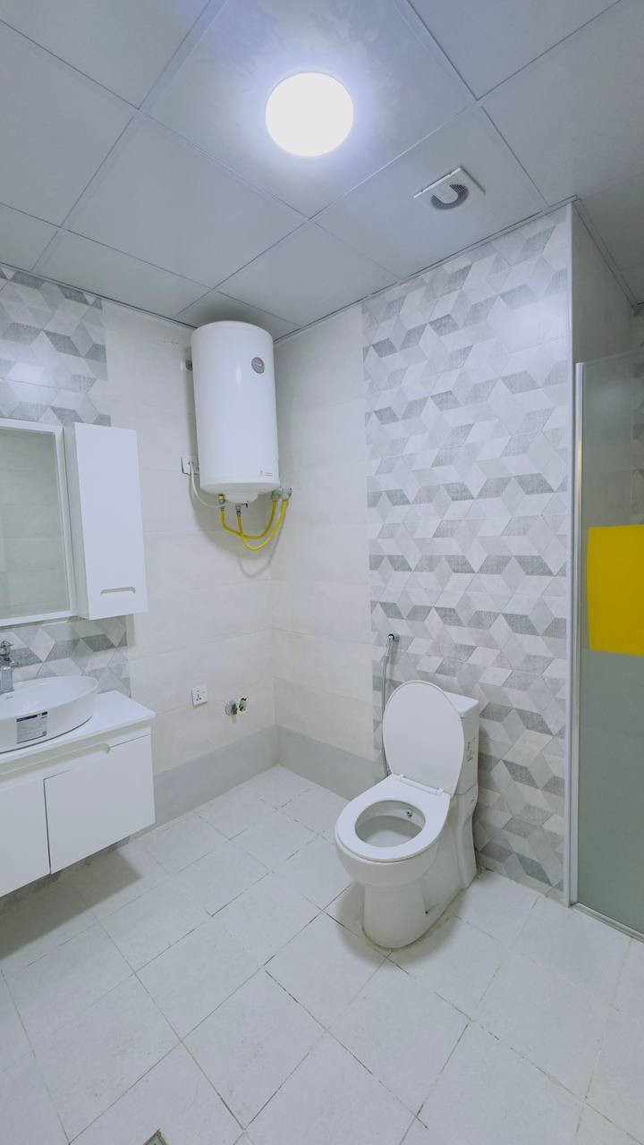 🔹شقة مؤثثة للبيع وللأيجار 🔹
-في مجمع واو تاورز 

-بموقع ستراتيجي و علی شارع 100م

-قریبه علی جامعة جیهان و تیشك و لوبناني فرنسي مقابل بنك جيهان

-تتكون من 👇

-مساحة 90م

-غرفة نوم

-صاله 

-مطبخ 

-صحيات

-طابق 13

- مجمع بها كراج لوقوف السيارات و حدیقة 
- ماي وكهرباء ۲٤ ساعة 
وكل الخدمات موجوده بالمجمع

للاستفسار اكثر اتصل علئ الرقم التالي ***********
