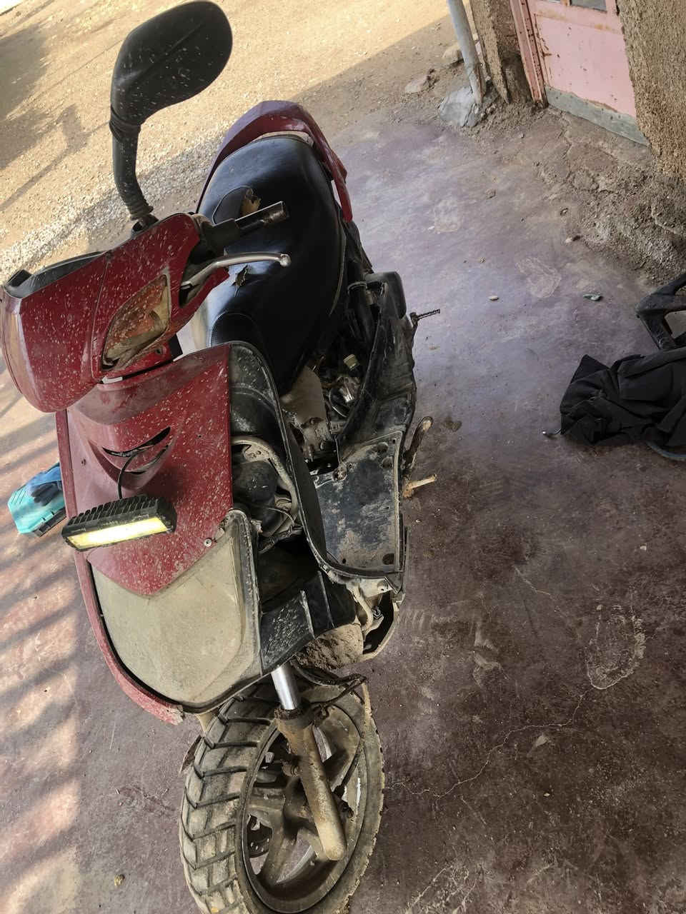 السلام عليكم سكنس نثيه ياباني كهربائيات مكفوله محرك لا تنقيص ولا بخار قبل شهر جفته بيدي عنوان تقاطع النهروان السعر١٥٠.  ***********
