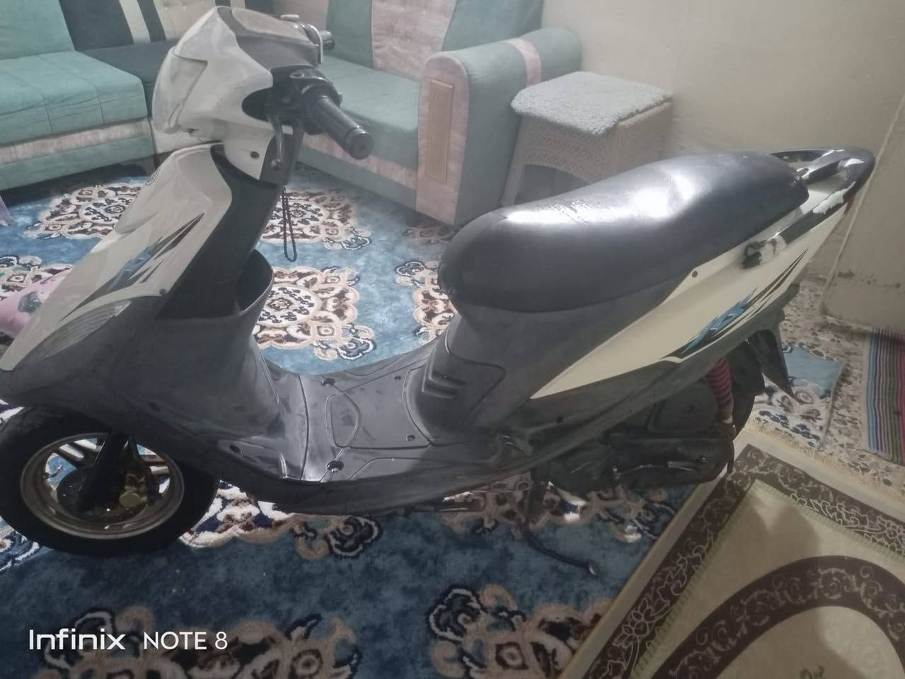 دراجة ماكس ١٢٠ جديده بلاديه مامفتوحه نقص بس باتري وعله لفحص السعر ٦٢٥ وبيه مجال حك لجيه العنوان بغداد لحريه ***********
